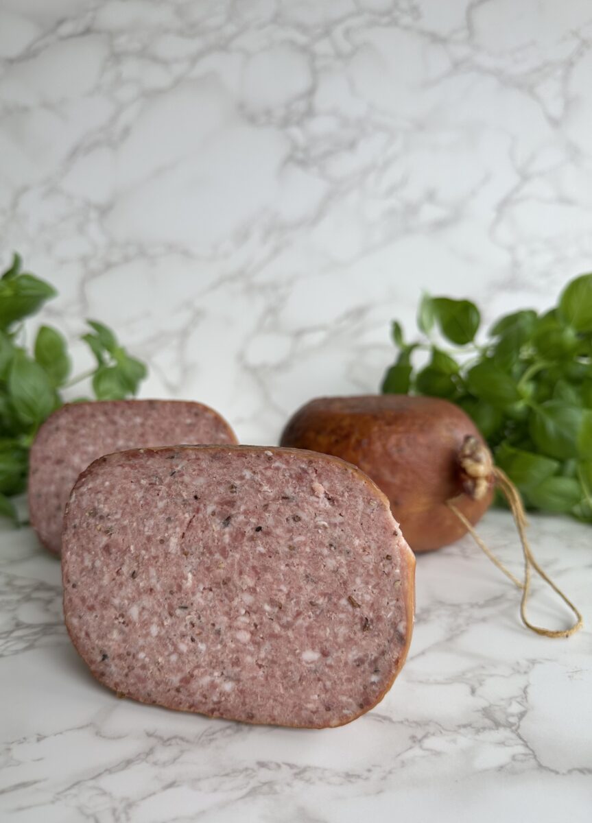 Hausmacher Schwartenmagen in der Blase geräuchert